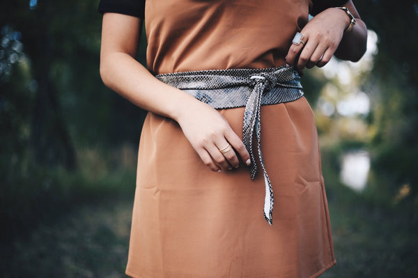 WANT TO STYLE A WRAP OBI BELT? CHECK THIS EASY OUTFIT FORMULAS